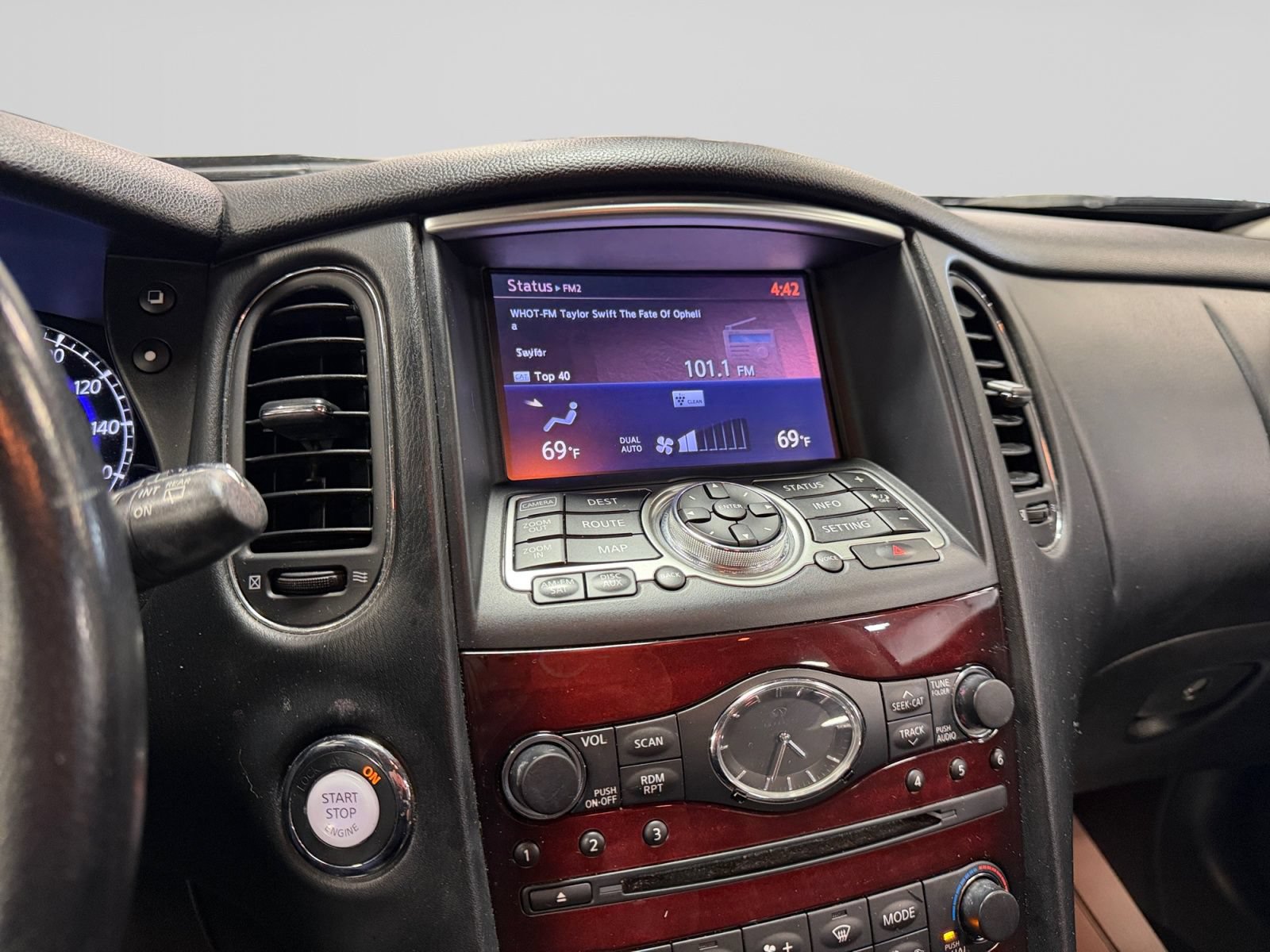 Used 2016 INFINITI QX50 AWD w/ Premium Plus Package image 29