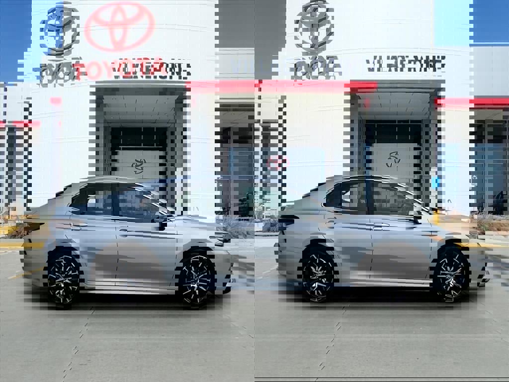 Certified 2023 Toyota Camry SE image 7