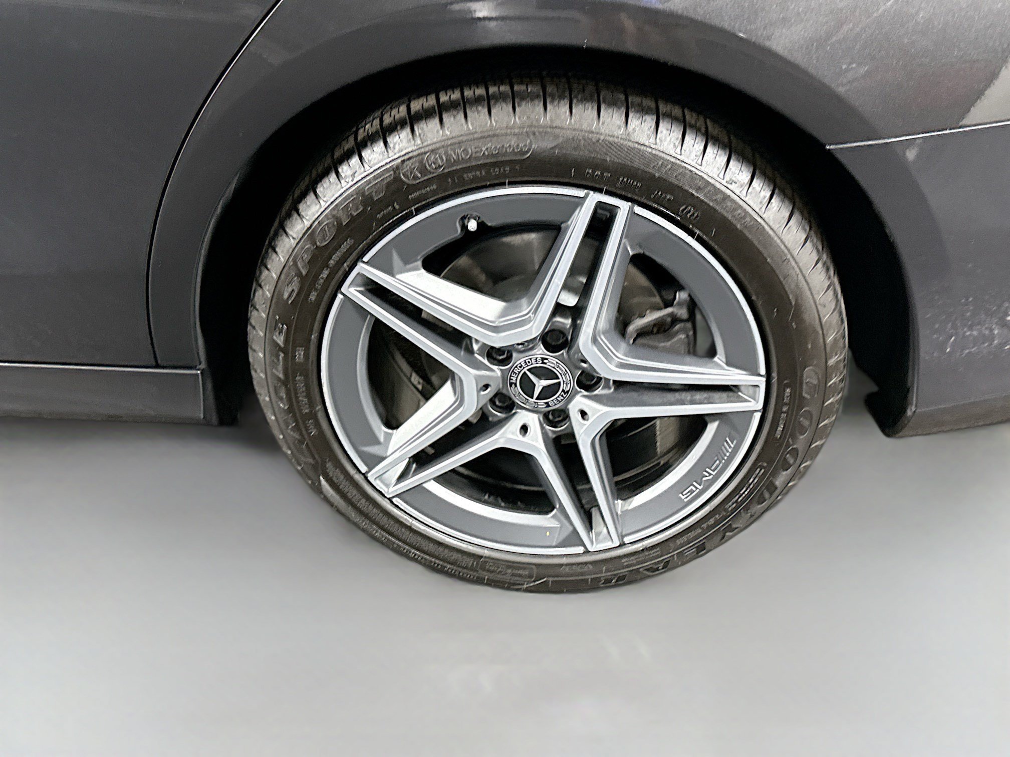 Used 2022 Mercedes-Benz E 350 Sedan w/ AMG Line Exterior image 37