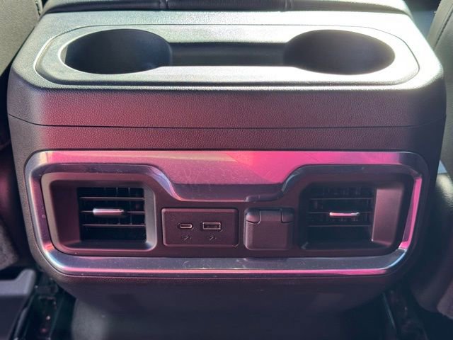 Used 2022 Chevrolet Silverado 3500 High Country w/ Technology Package image 19