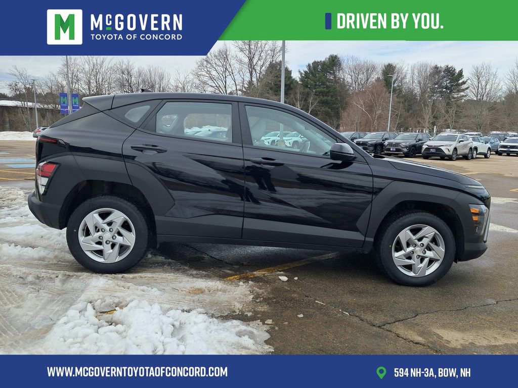 Used 2024 Hyundai Kona SE image 6