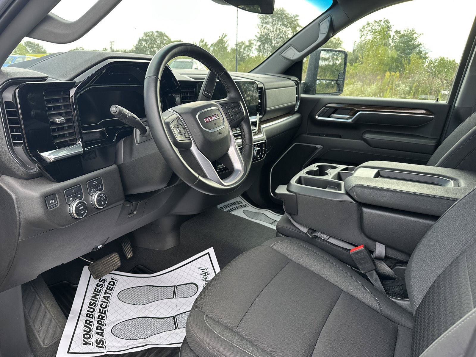 Used 2025 GMC Sierra 2500 SLE w/ Preferred Package AWD/4WD image 39