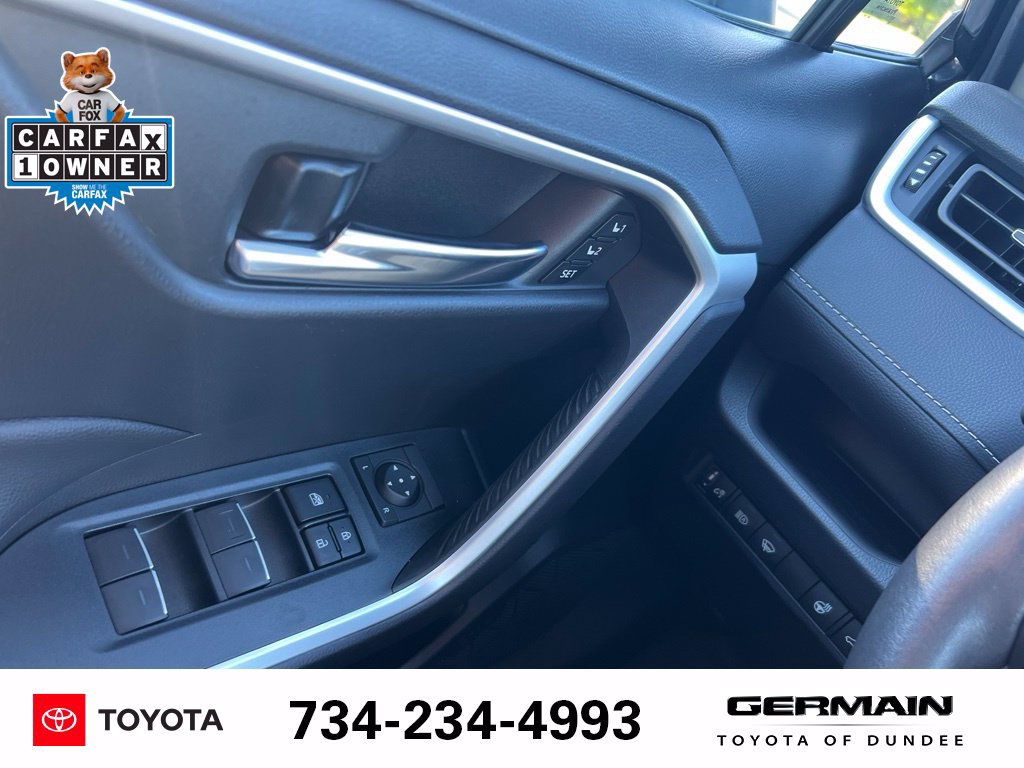 Used 2022 Toyota RAV4 XLE Premium AWD/4WD image 17