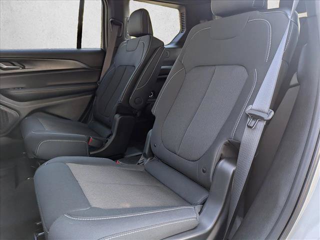 New 2025 Jeep Grand Cherokee L Laredo w/ Luxury Tech Group I AWD/4WD image 17
