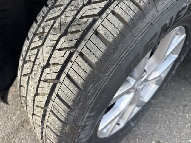 Used 2022 Jeep Grand Cherokee Limited image 7