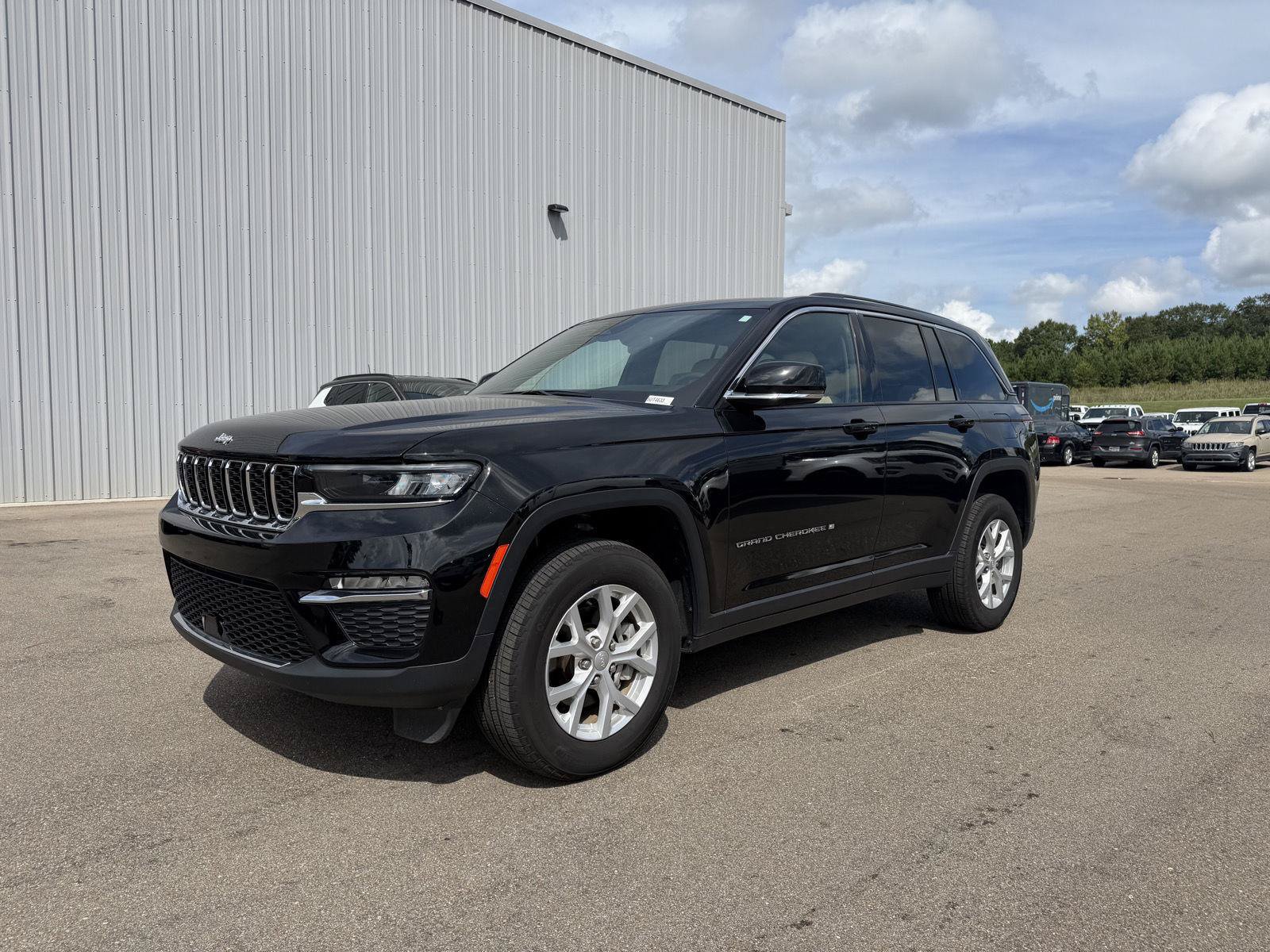 Certified 2023 Jeep Grand Cherokee Limited w/ Trailer Tow Package
