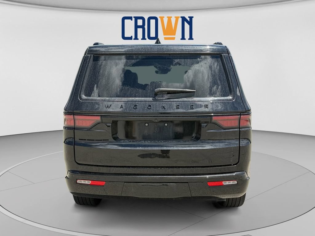 Used 2024 Jeep Wagoneer Series II AWD/4WD image 4
