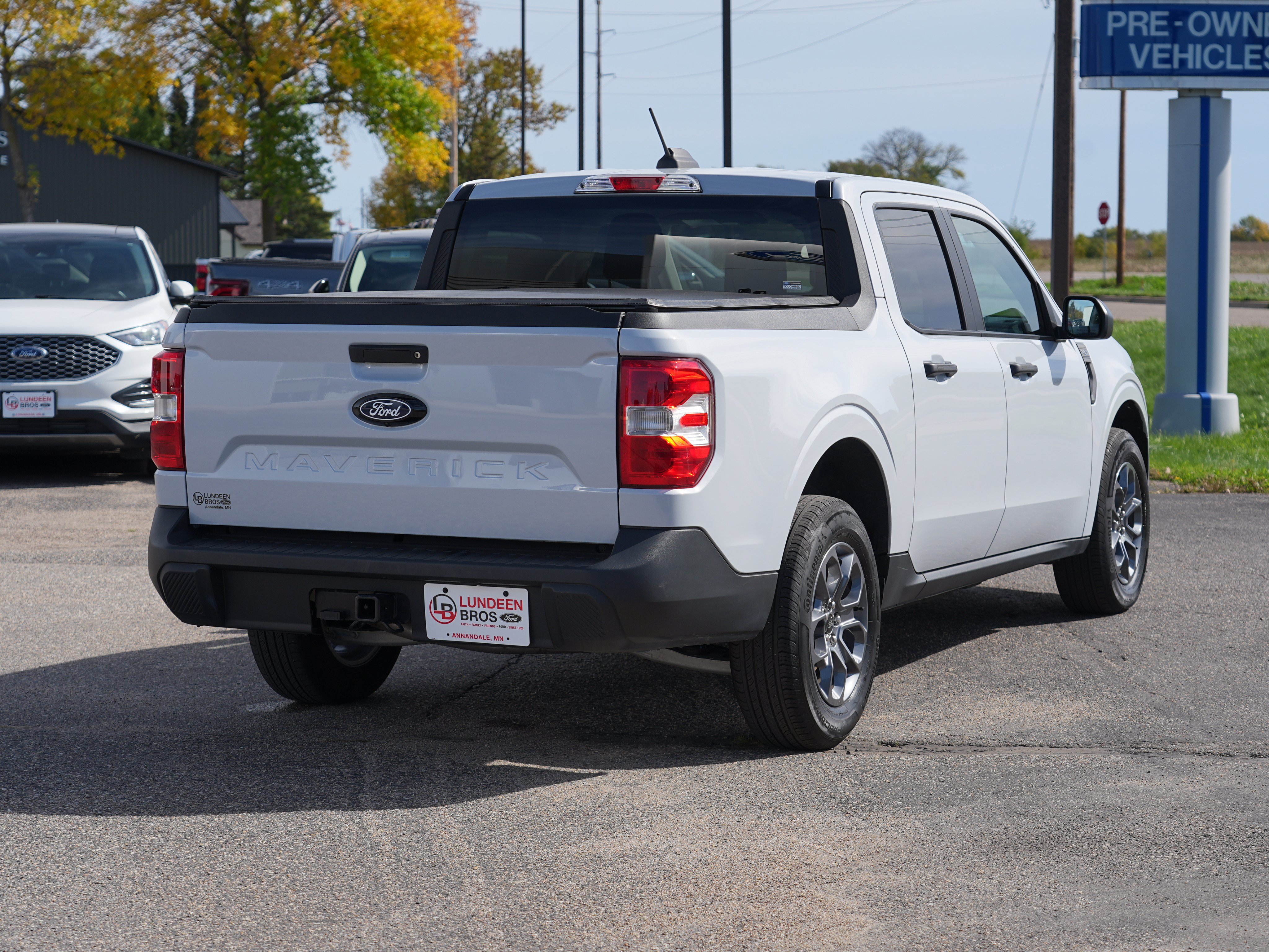 Used 2025 Ford Maverick XLT w/ Equipment Group 301A AWD/4WD image 3
