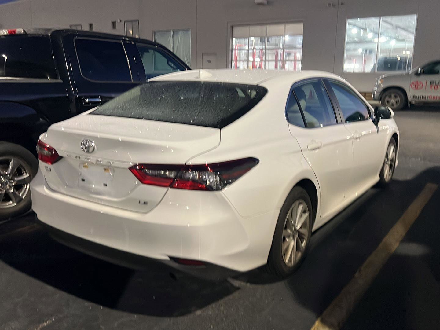 Certified 2022 Toyota Camry LE image 8