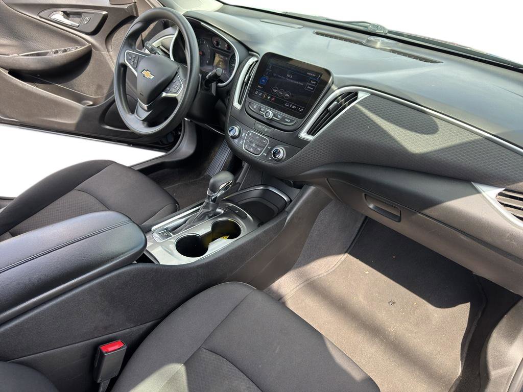 Used 2023 Chevrolet Malibu LT FWD image 14