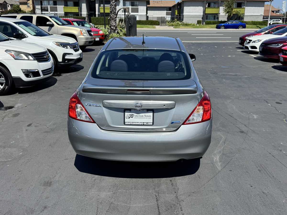 Used 2014 Nissan Versa S Plus FWD image 4