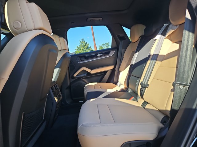 New 2026 Porsche Cayenne AWD/4WD image 21