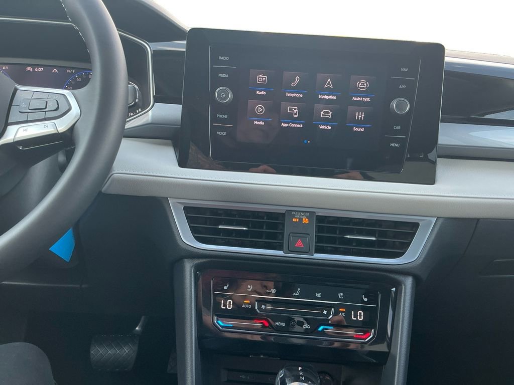 New 2025 Volkswagen Taos SEL image 25