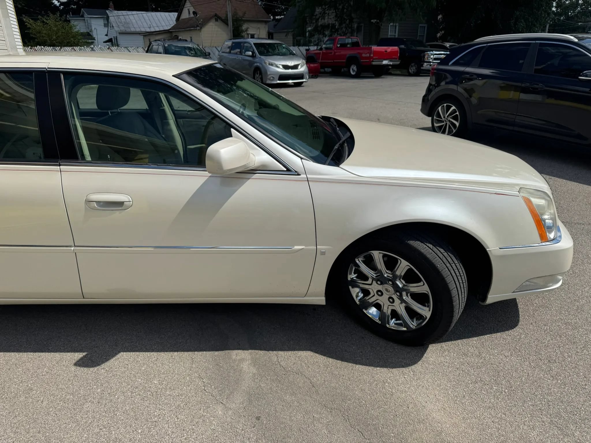 Used 2008 Cadillac DTS FWD image 11