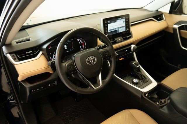 Used 2019 Toyota RAV4 Limited w/ Cold Weather Package image 3
