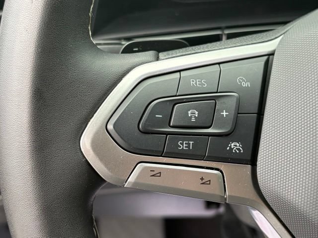 Used 2024 Volkswagen Atlas Cross Sport SE w/ Black Wheel Package AWD/4WD image 16