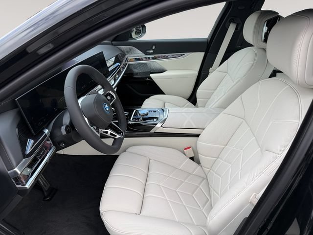 New 2026 BMW 750e xDrive w/ Executive Package AWD/4WD image 9
