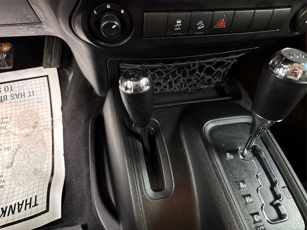 Used 2016 Jeep Wrangler Unlimited Willys image 29