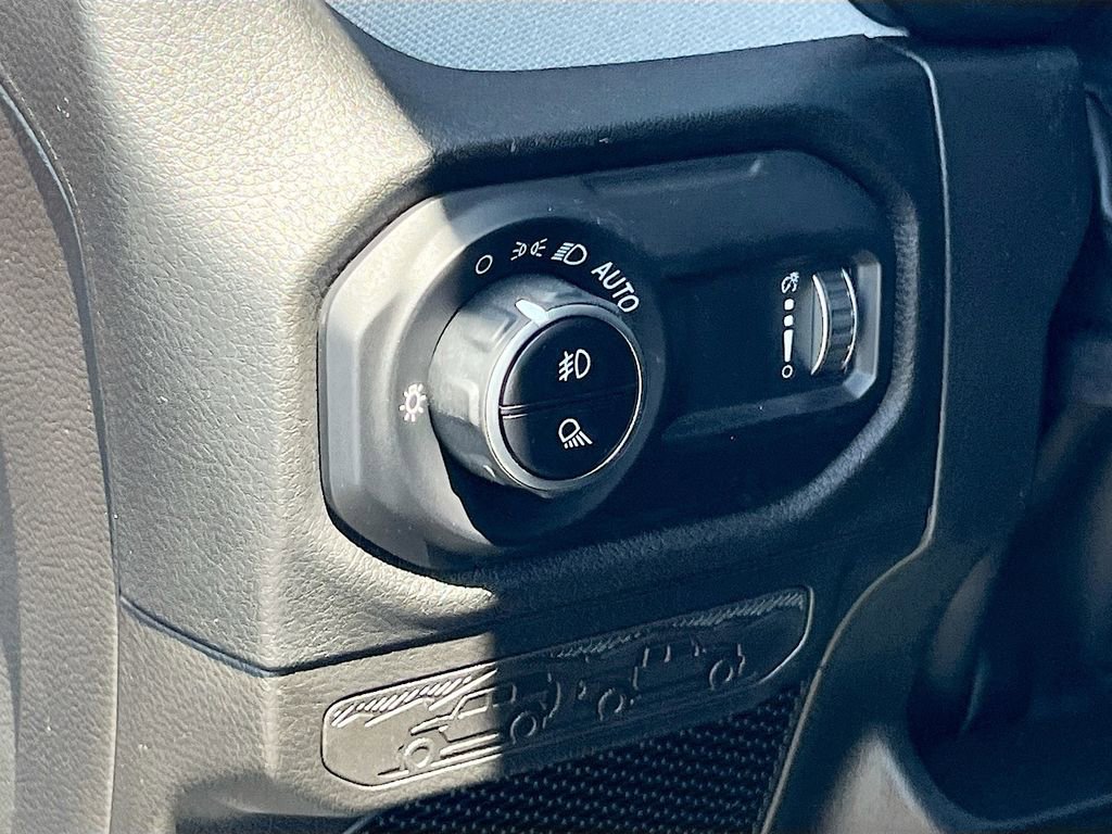 Certified 2025 Jeep Gladiator Willys image 10