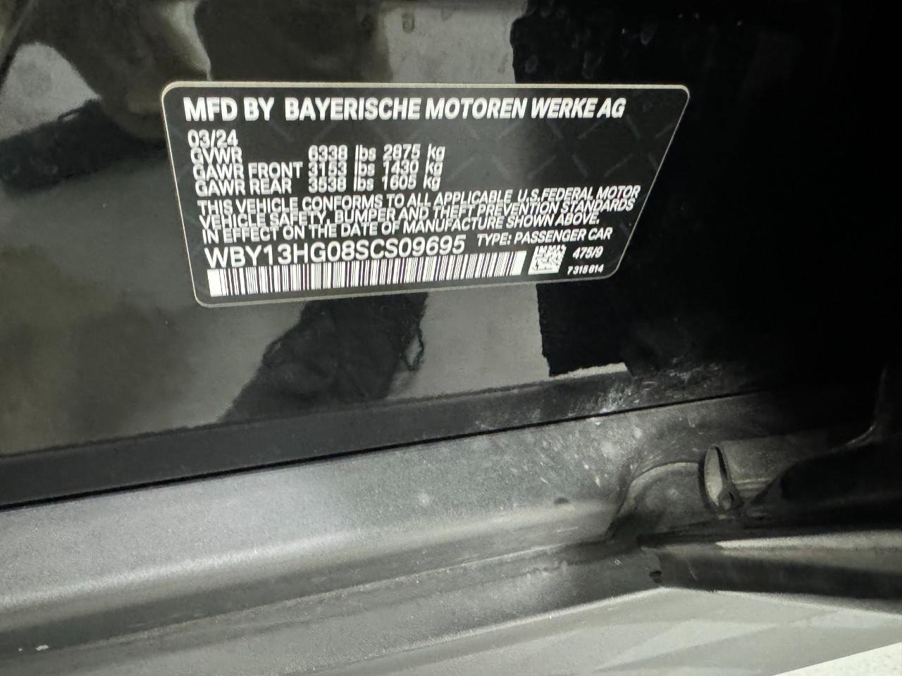 Used 2025 BMW i5 xDrive40 w/ Premium Package image 33