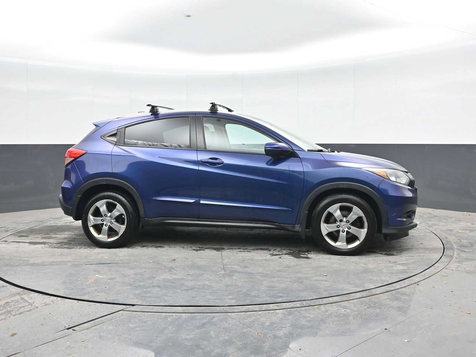 Used 2017 Honda HR-V EX-L image 9