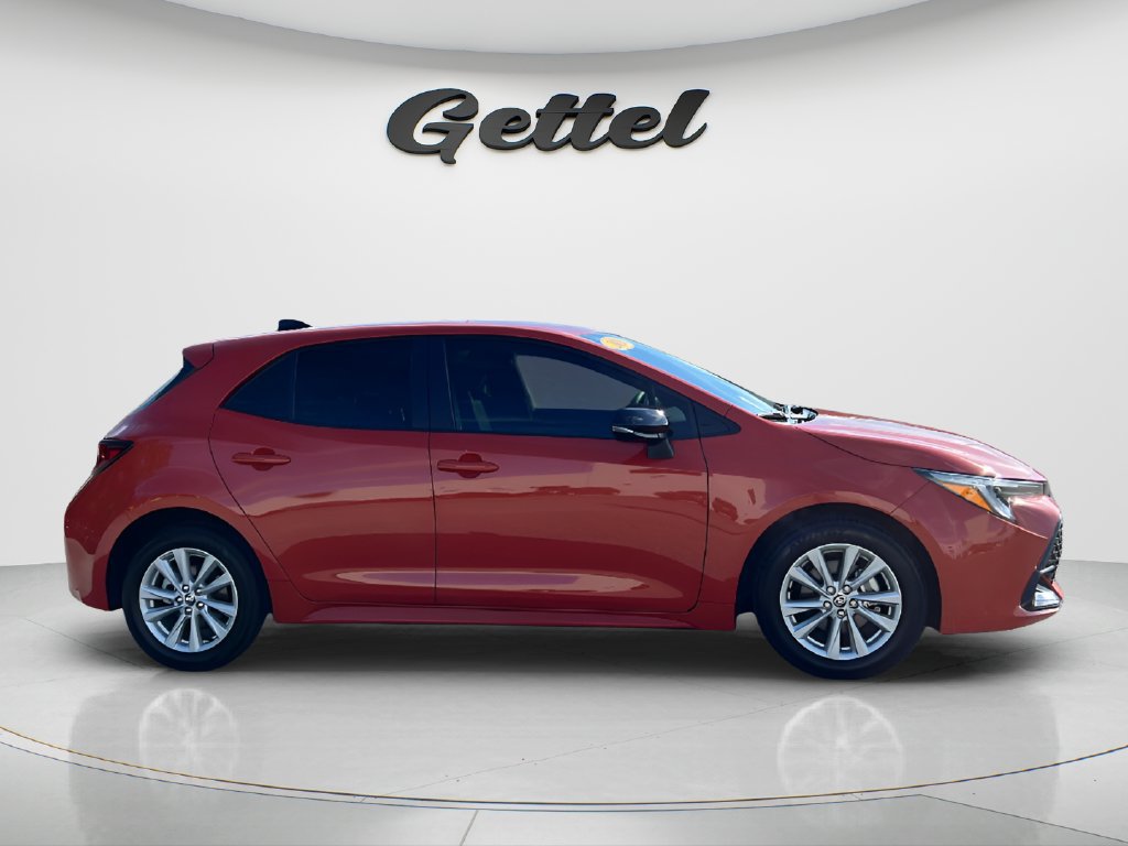 Used 2026 Toyota Corolla SE FWD image 4