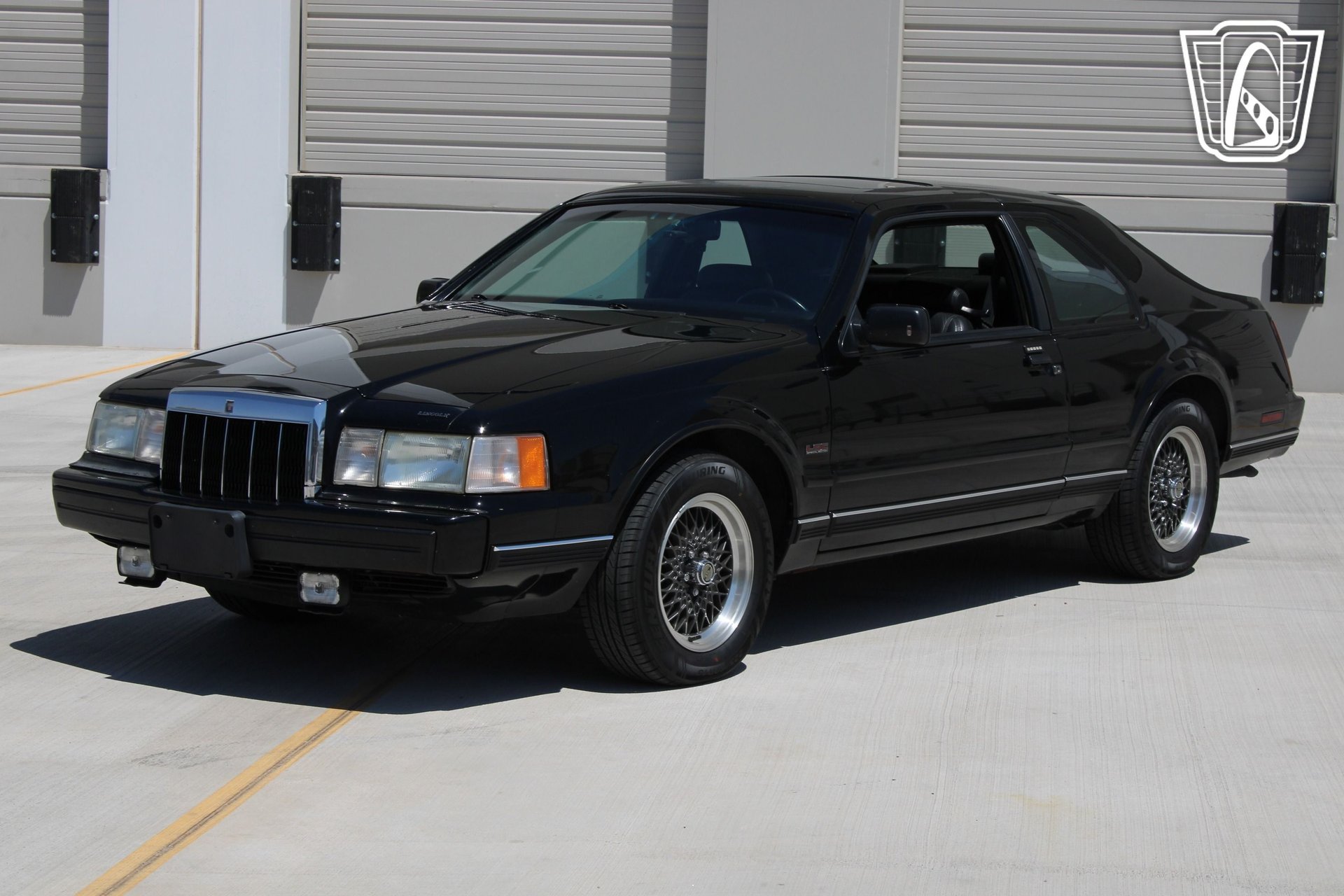 Used 1991 Lincoln Mark VII LSC RWD image 3