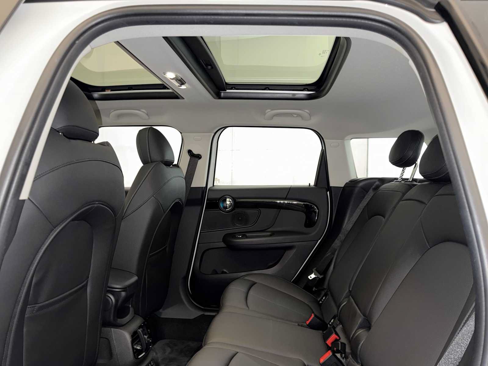 Used 2024 MINI Cooper Countryman S w/ Premium Package AWD/4WD image 21