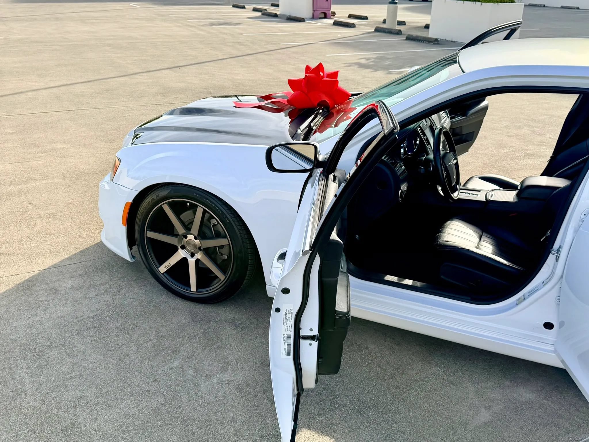 Used 2013 Chrysler 300 S RWD image 70
