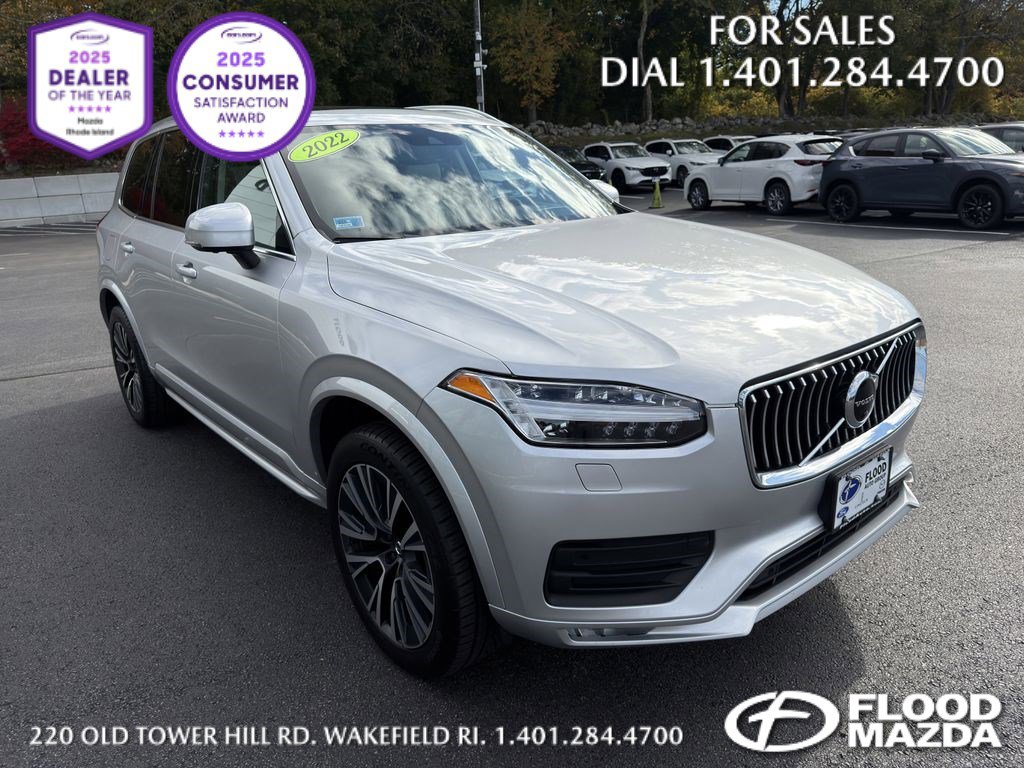 Used 2022 Volvo XC90 T6 Momentum w/ Advanced Package image 3