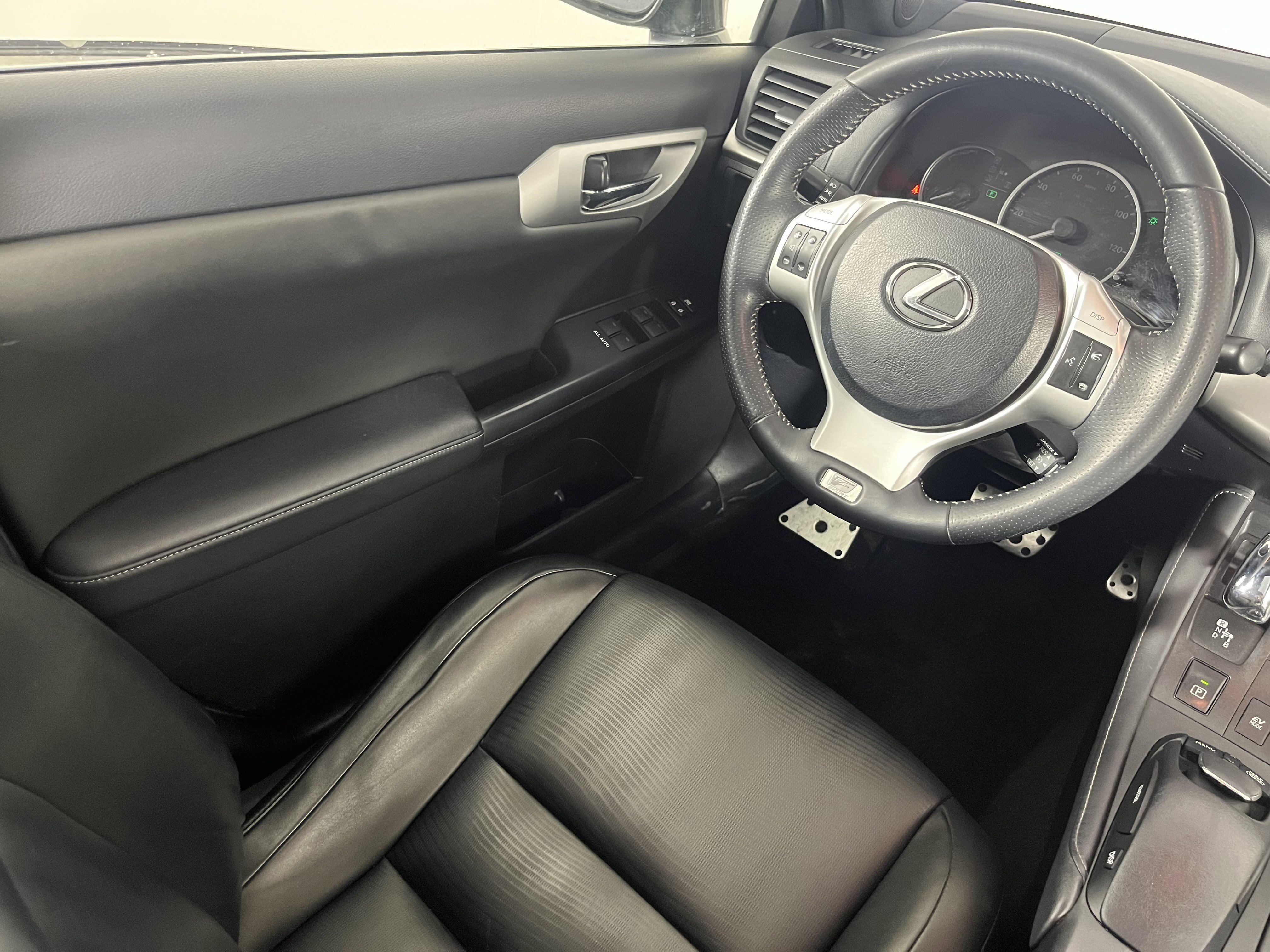 Used 2012 Lexus CT 200h Premium image 8