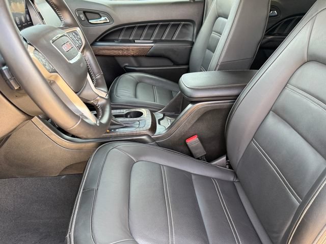 Used 2022 GMC Canyon Denali RWD image 9