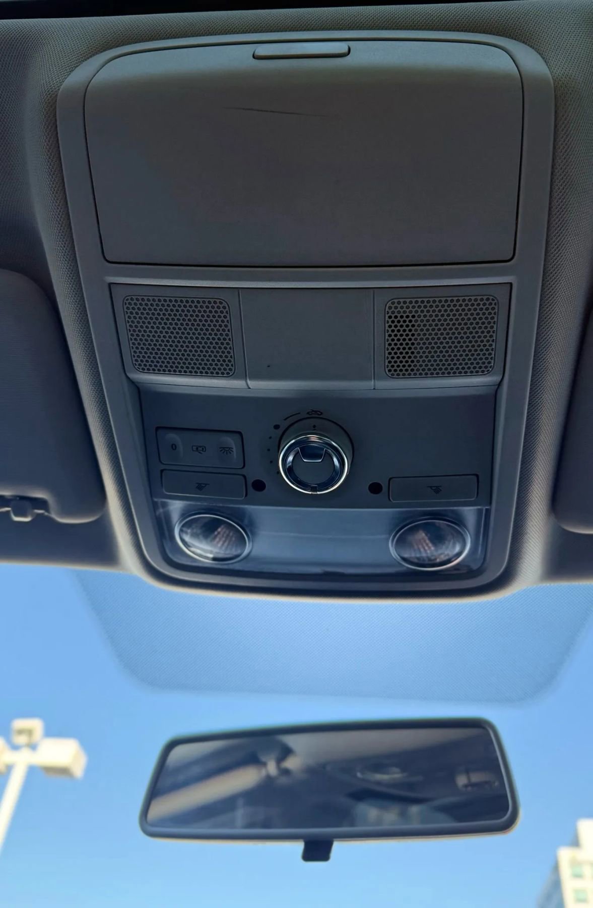 Used 2019 Volkswagen Passat 2.0T Wolfsburg w/ Wheels & Sunroof Package image 22