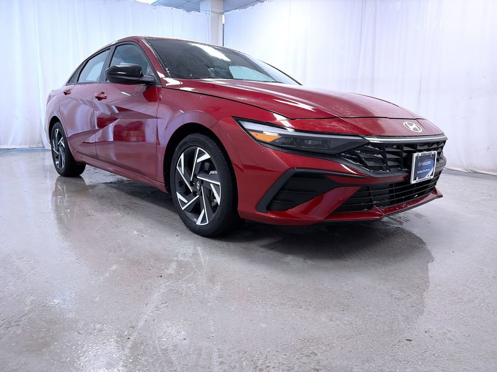 Used 2025 Hyundai Elantra Sport w/ Cargo Package image 1