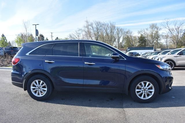 Used 2019 Kia Sorento LX image 2