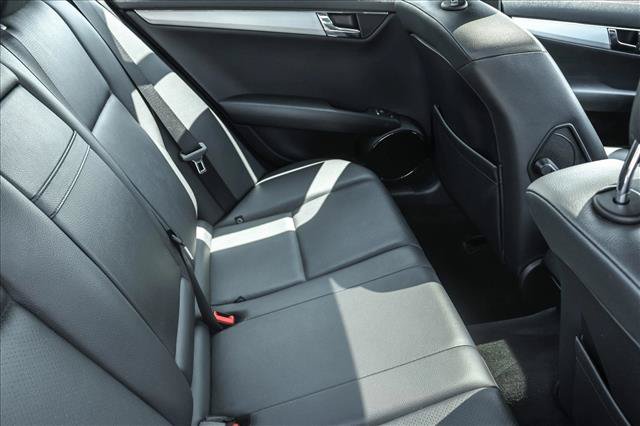 Used 2008 Mercedes-Benz C 300 4MATIC Sedan image 24