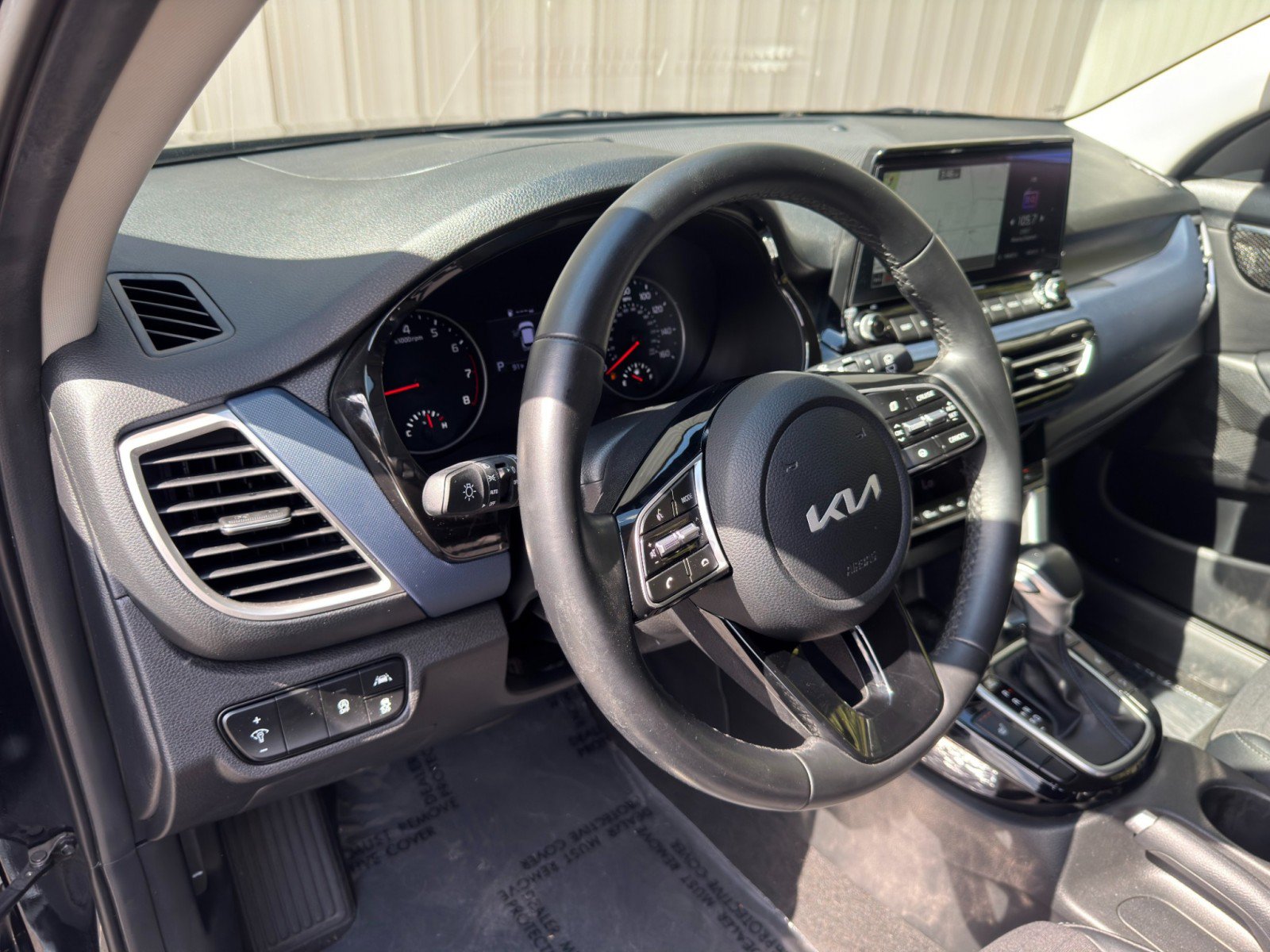 Used 2022 Kia Seltos Nightfall Edition AWD/4WD image 12