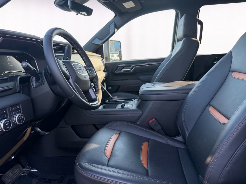 Used 2025 GMC Sierra 2500 AT4 w/ Technology Package image 9