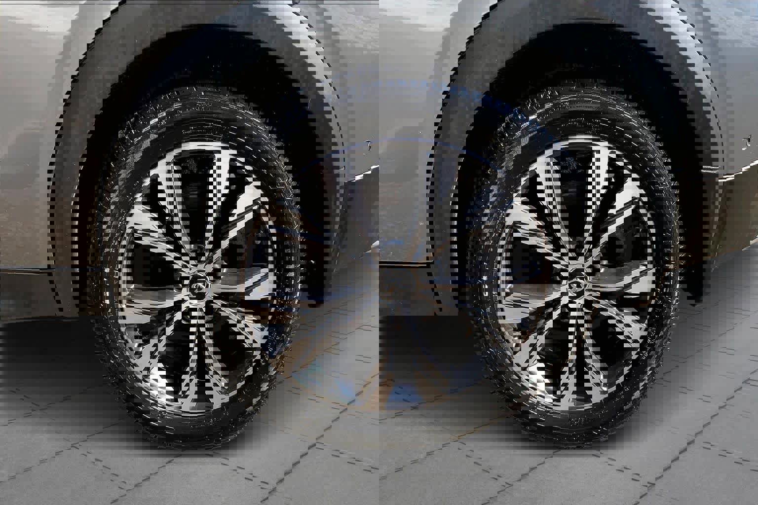 Used 2019 INFINITI QX30 AWD w/ Proassist Package image 10