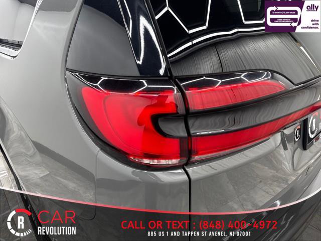 Used 2021 Chrysler Pacifica Touring-L image 62