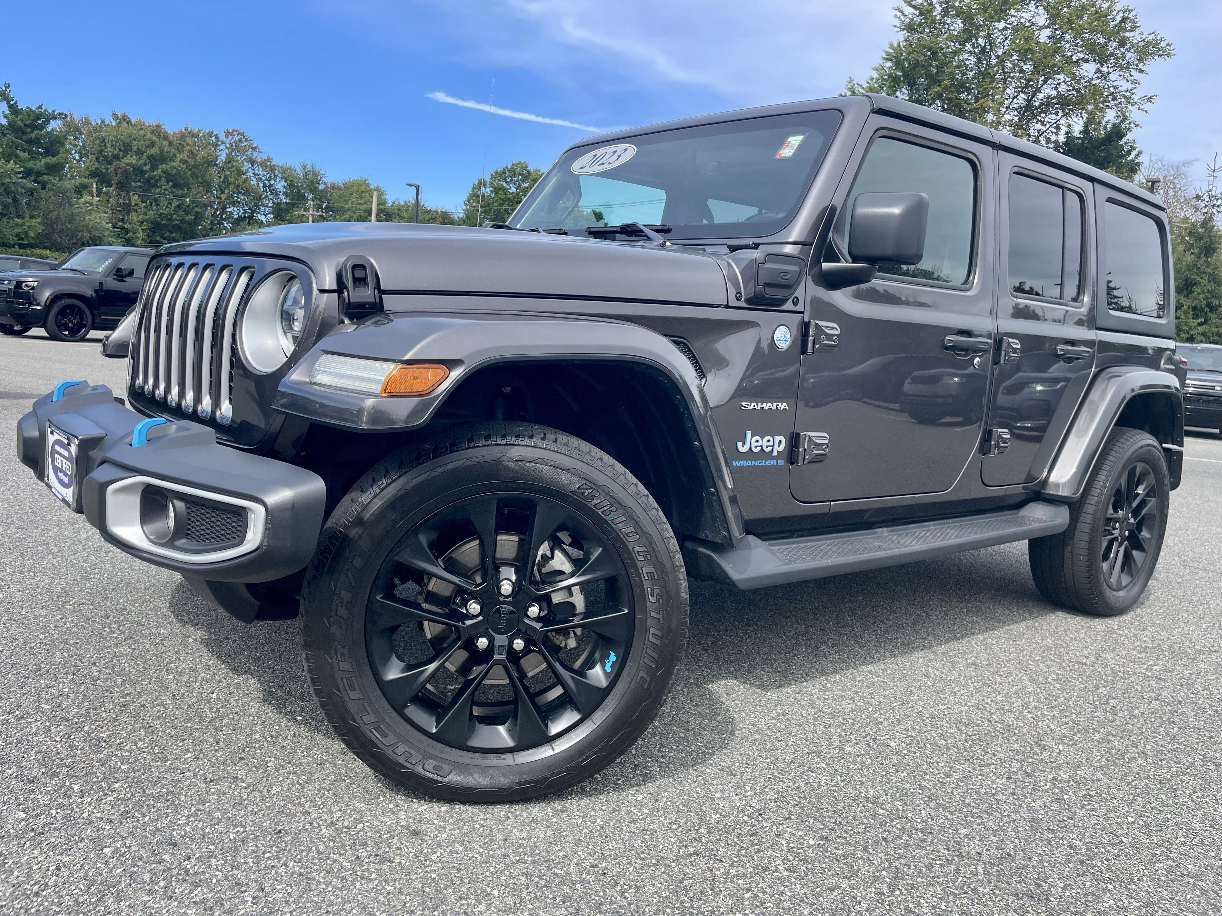 Used 2023 Jeep Wrangler Unlimited Sahara w/ Cold Weather Group AWD/4WD image 34