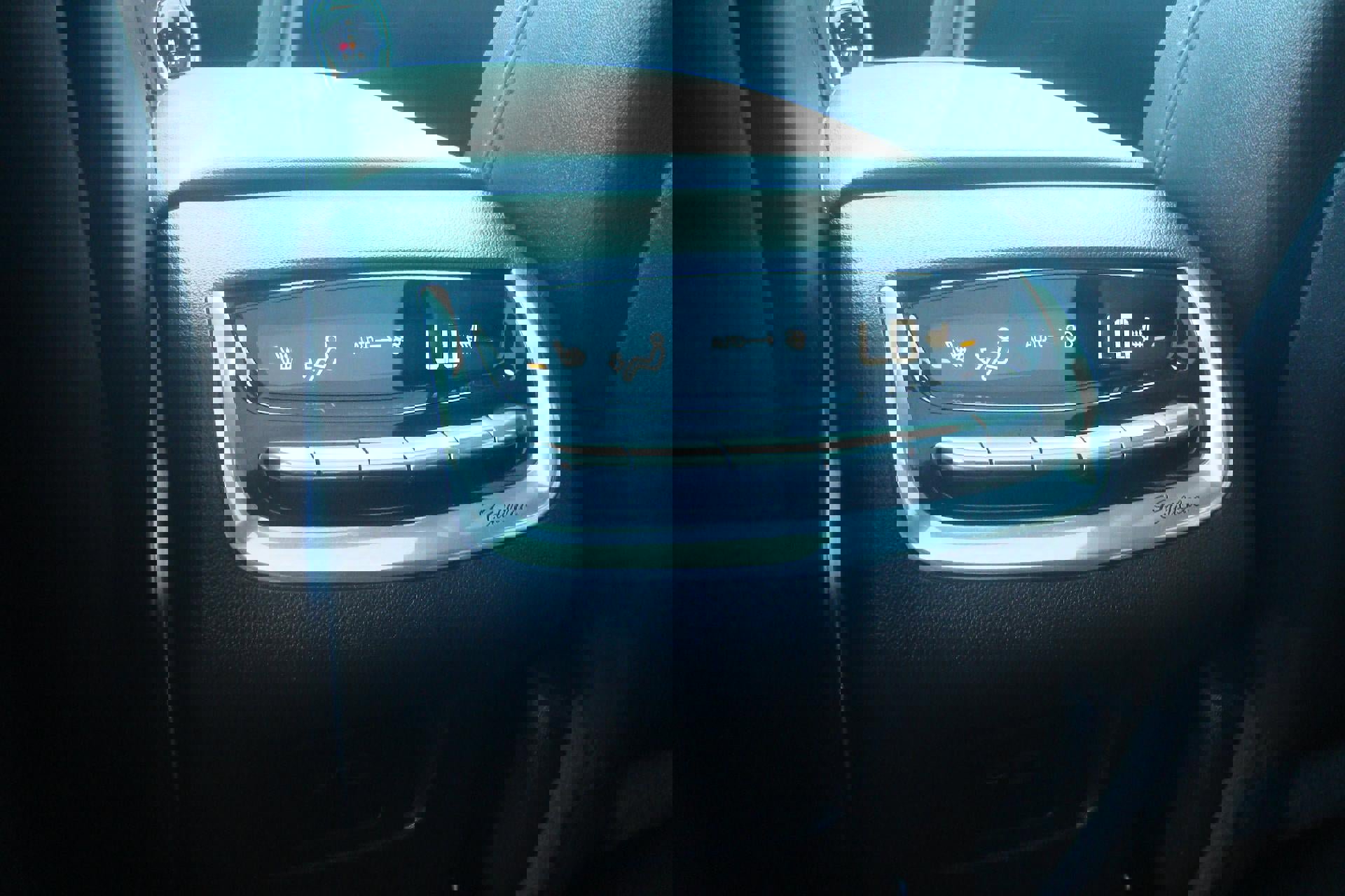 Used 2023 Cadillac XT6 Premium Luxury w/ Technology Package image 25