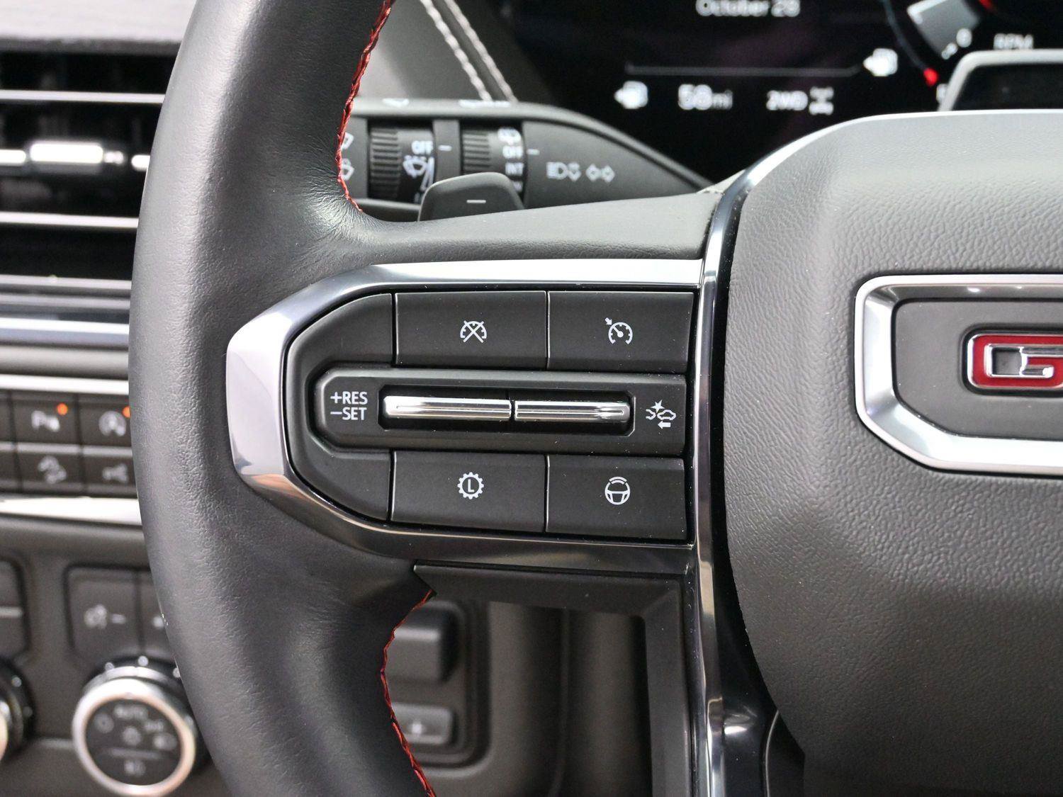 Used 2025 GMC Yukon XL AT4 Ultimate AWD/4WD image 17
