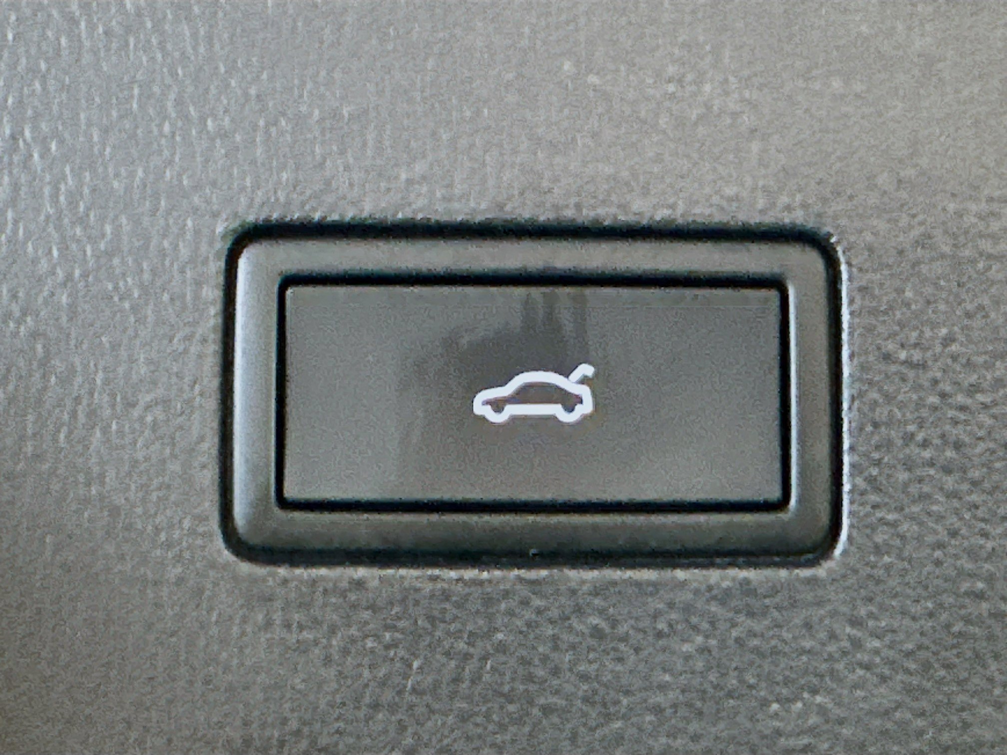 Used 2025 Volkswagen Atlas SE image 30