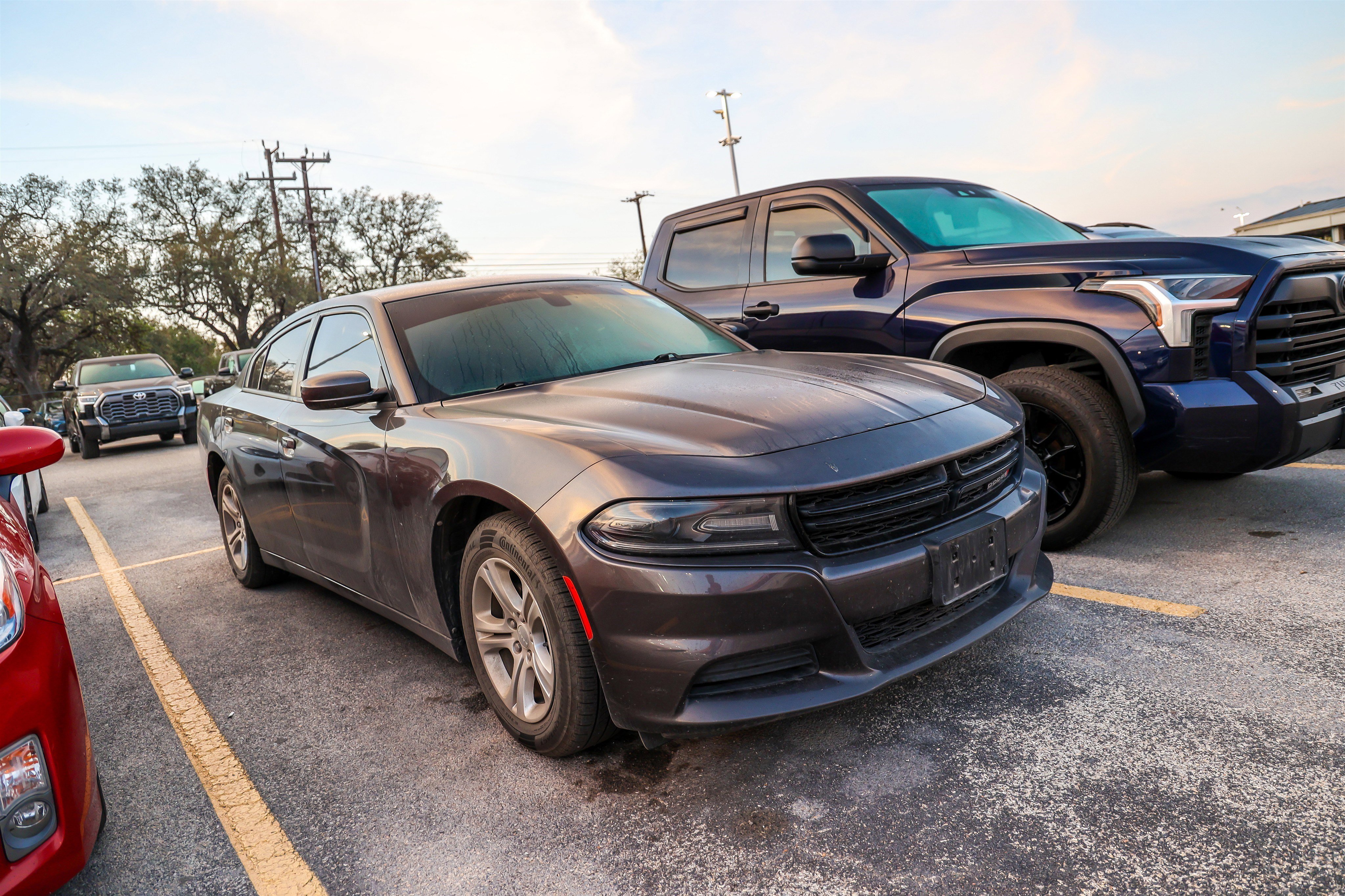 Used 2020 Dodge Charger SXT image 6