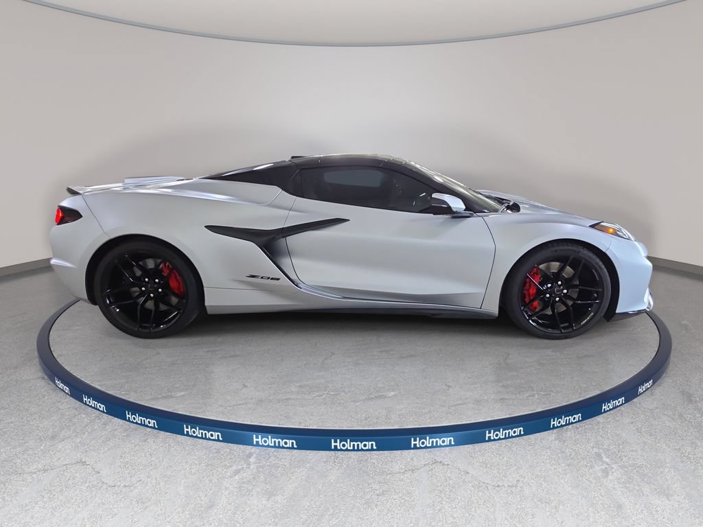 Used 2026 Chevrolet Corvette Z06 RWD image 6