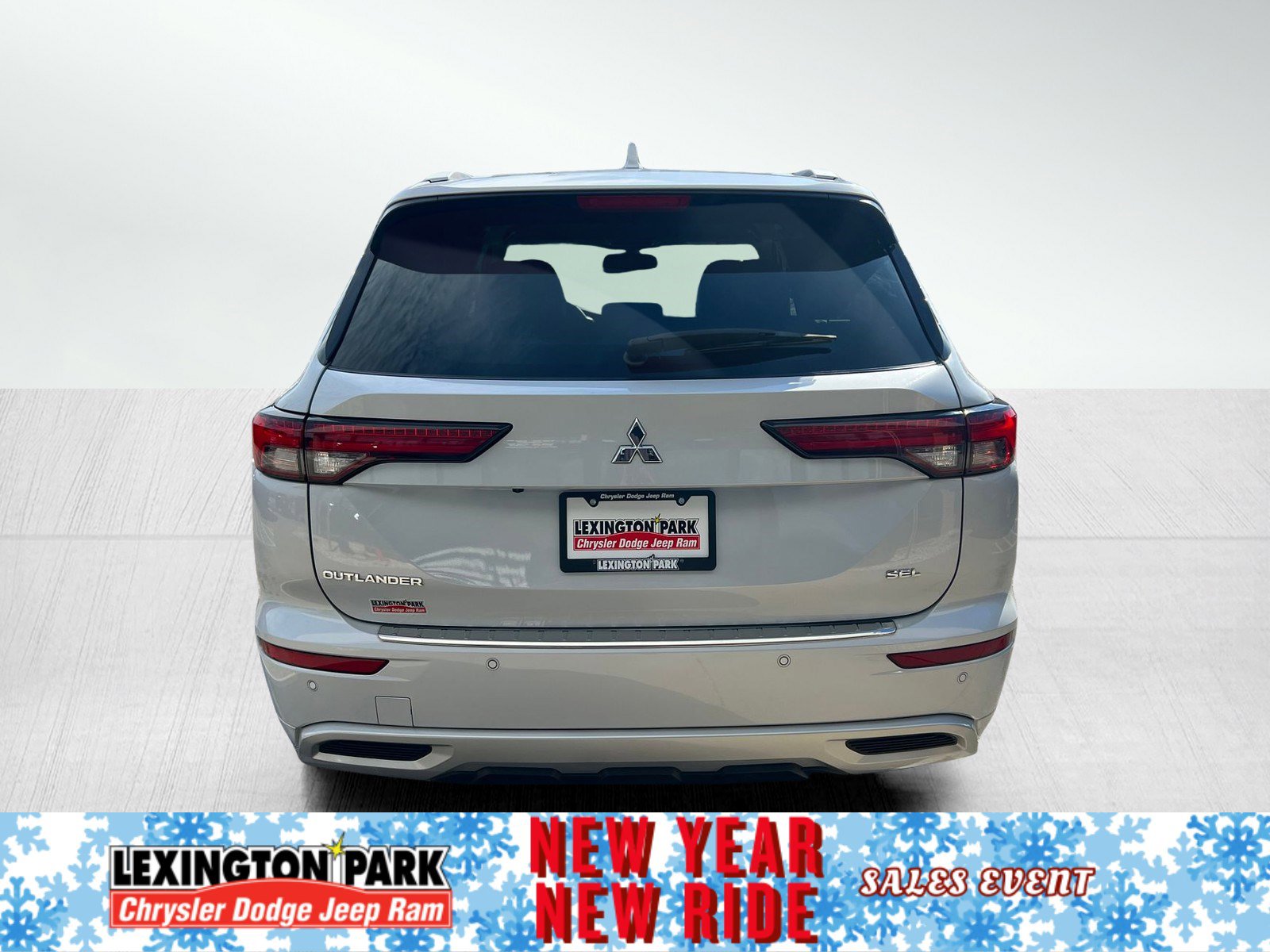 Used 2023 Mitsubishi Outlander SEL image 6