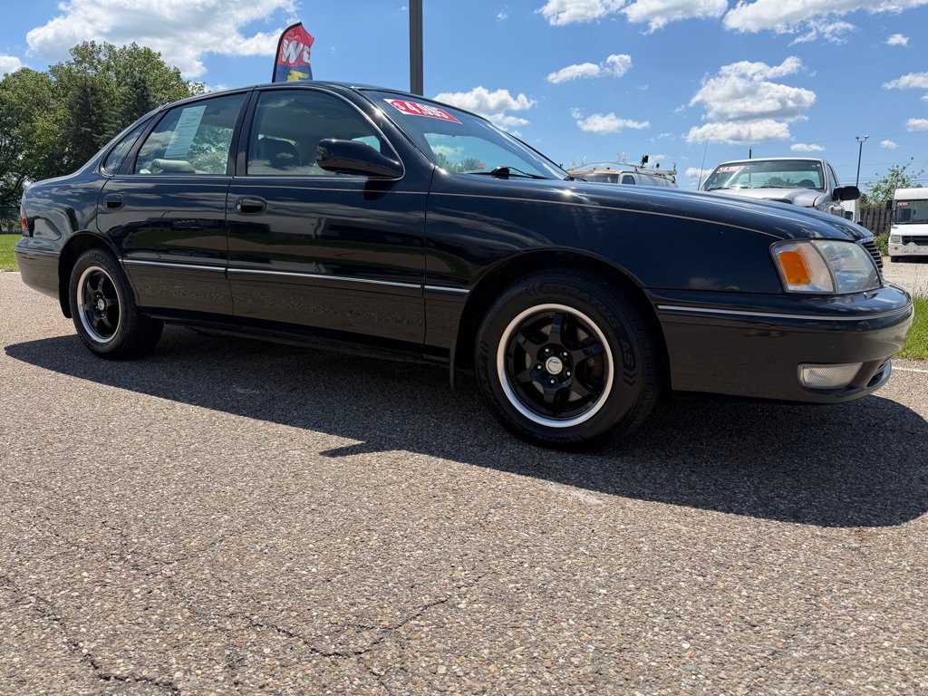 Used 1999 Toyota Avalon XLS