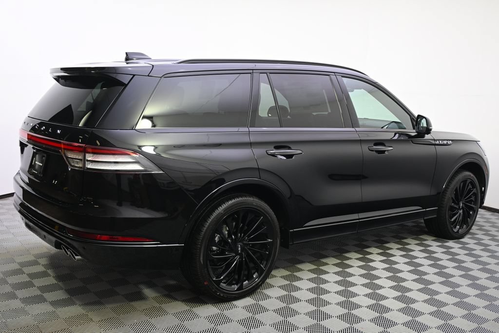 New 2026 Lincoln Aviator Reserve w/ Jet Appearance Package AWD/4WD image 7
