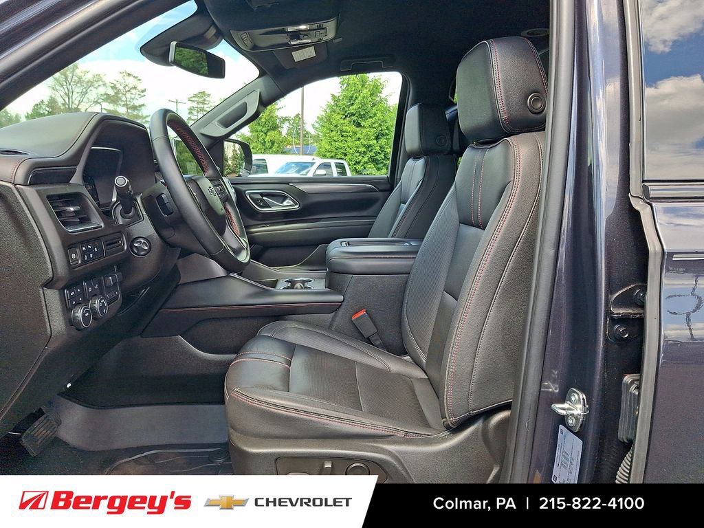 Certified 2023 Chevrolet Suburban RST w/ Luxury Package AWD/4WD image 18